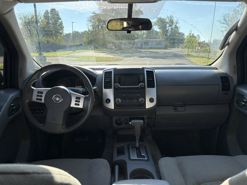 Used 2018 Nissan Frontier SV AWD/4WD image 15