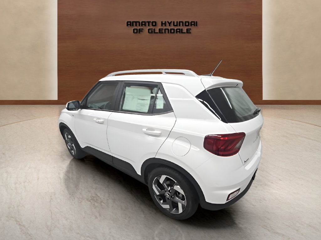 New 2026 Hyundai Venue SEL FWD image 3