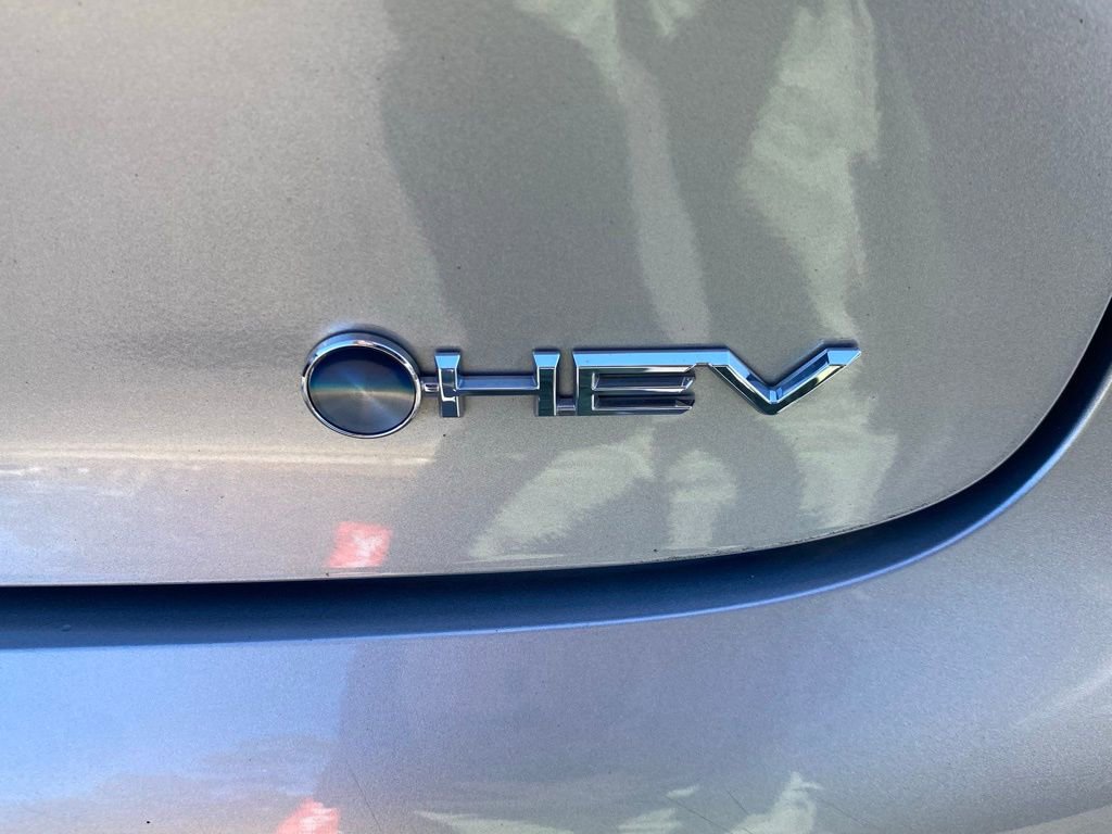 Used 2024 Toyota Prius LE image 15