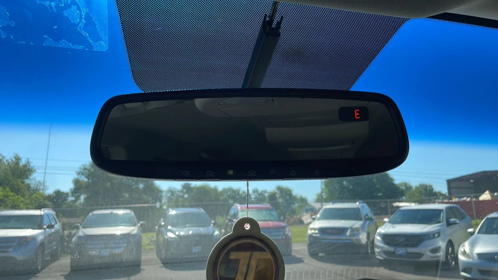 Used 2011 Nissan Armada SL image 31