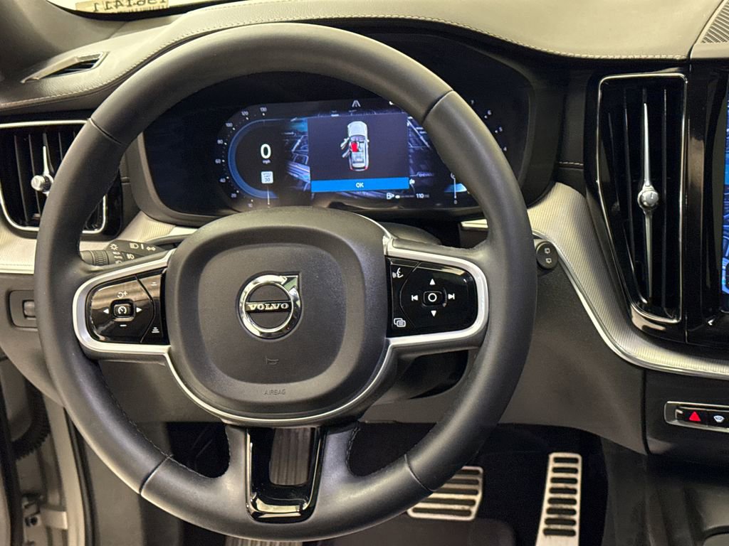 Used 2022 Volvo XC60 B5 R-Design w/ Protection Package Premier image 14