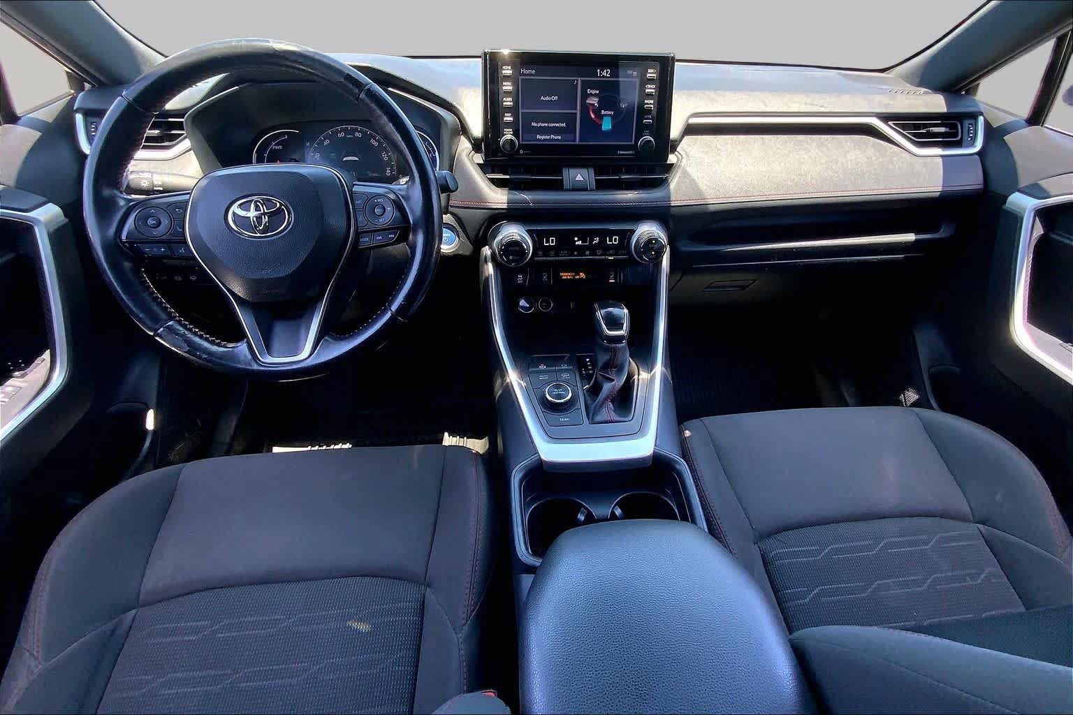 Used 2021 Toyota RAV4 SE w/ Weather & Moonroof Package AWD/4WD image 15