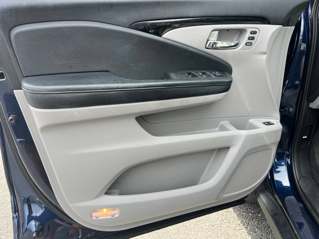 Used 2017 Honda Pilot Elite image 22