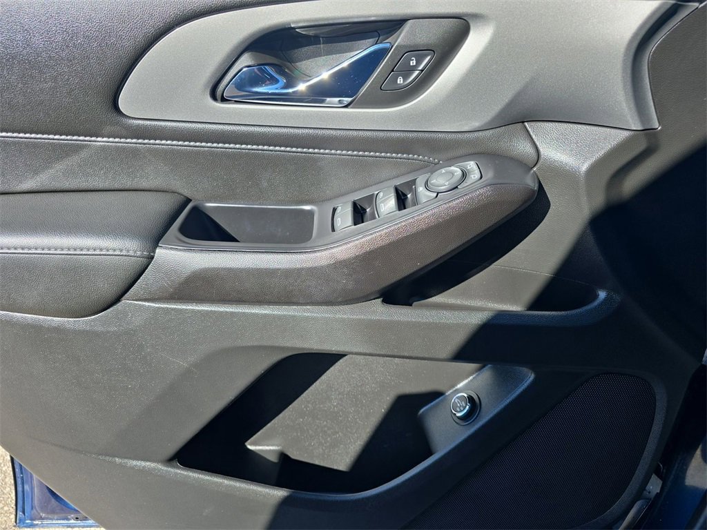 Used 2023 Chevrolet Traverse LT w/ LPO, Floor Liner Package image 23