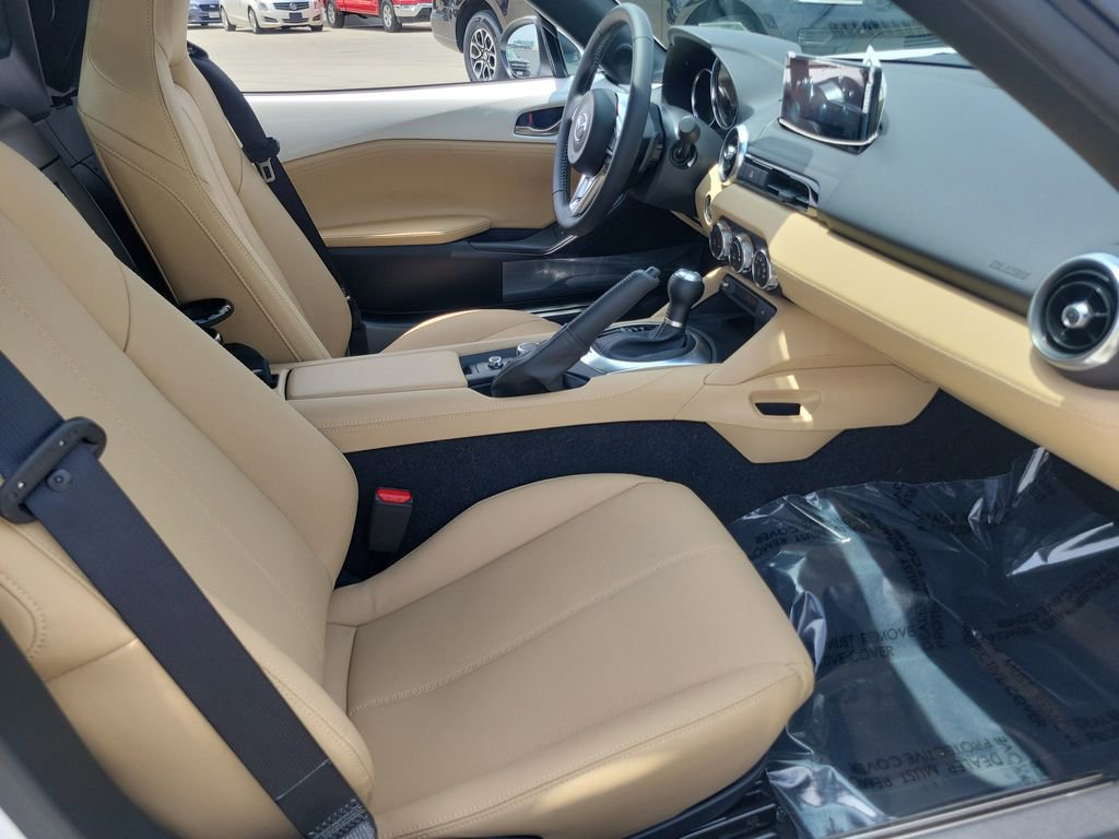 New 2026 MAZDA MX-5 Miata RF Grand Touring w/ Weather Package RWD image 18
