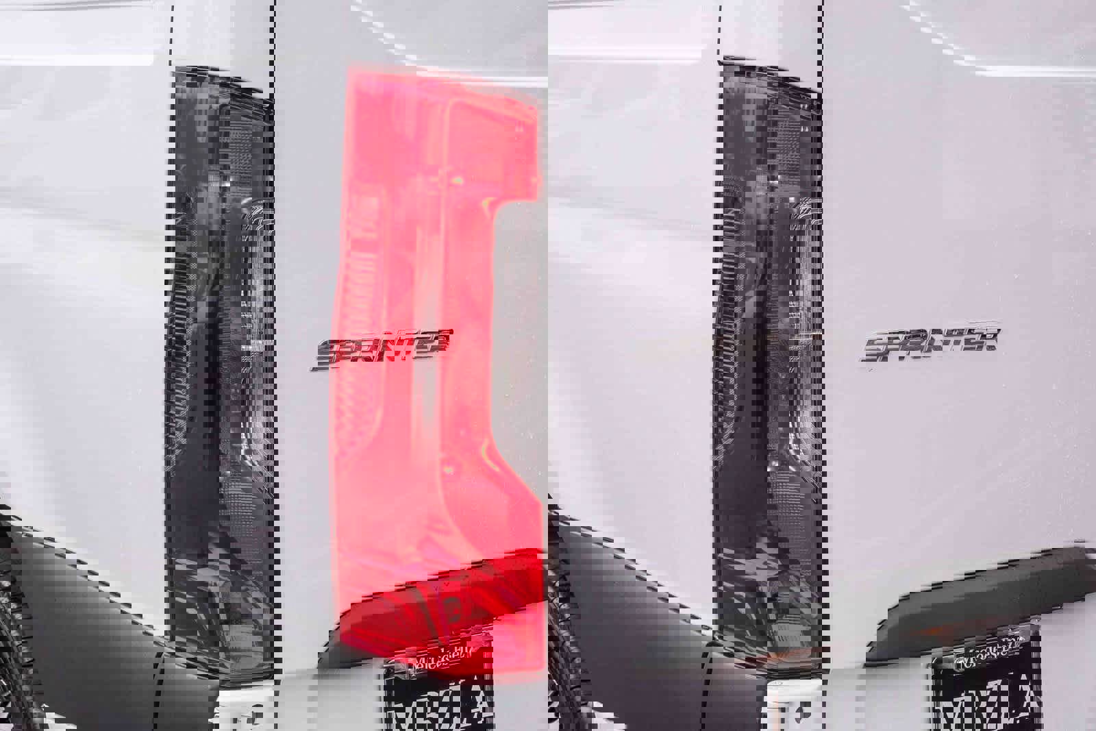 Used 2024 Mercedes-Benz Sprinter 2500 image 7