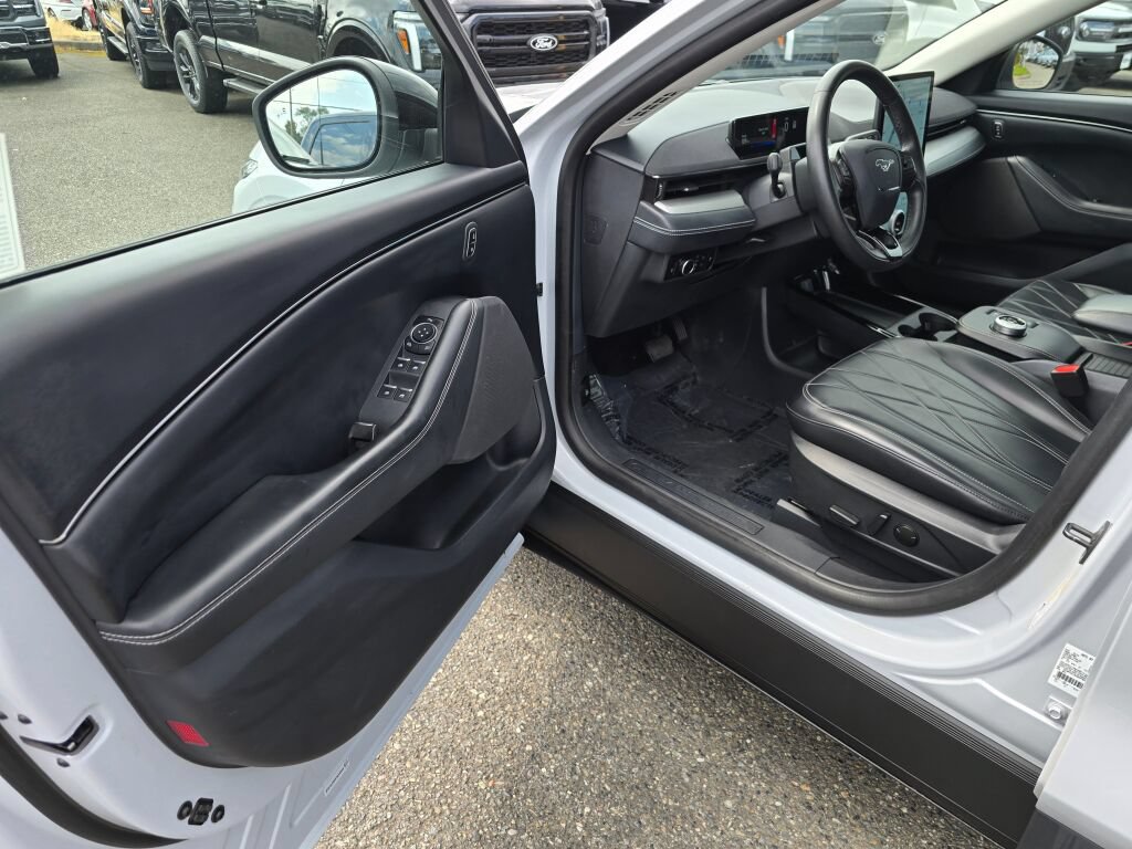 Certified 2023 Ford Mustang Mach-E Select RWD image 14