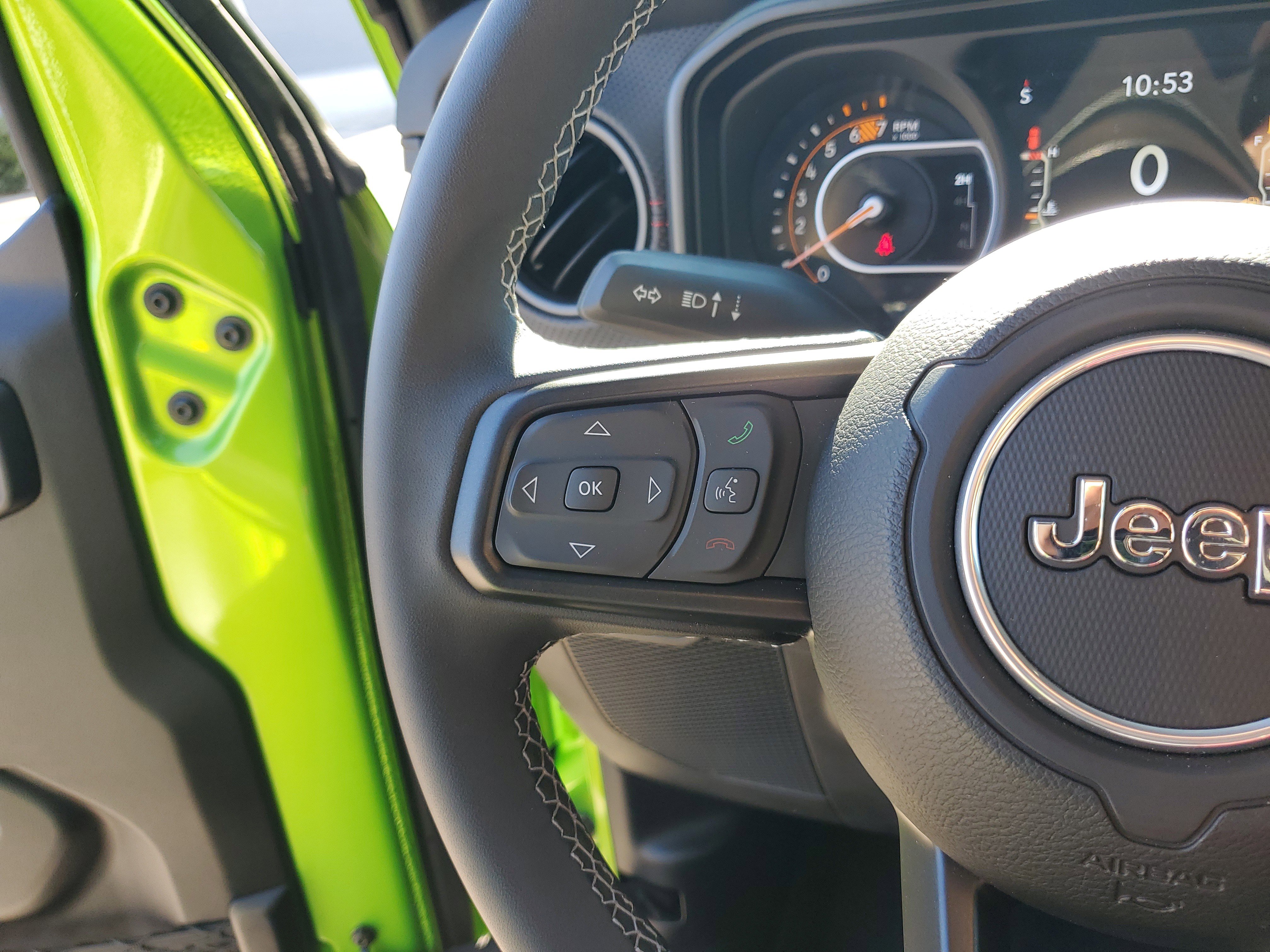 Used 2025 Jeep Wrangler Rubicon image 14