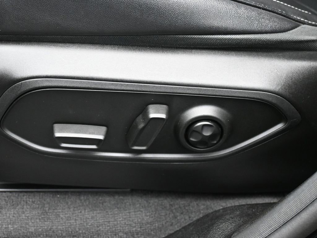 Certified 2022 Jeep Grand Cherokee L Limited image 21