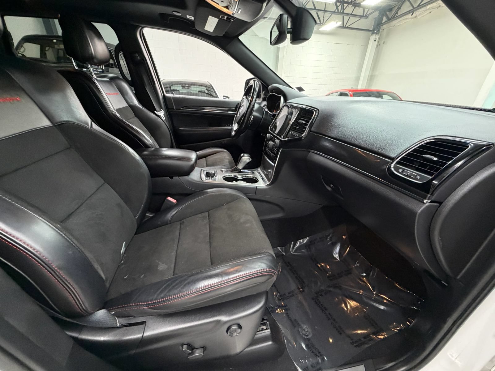 Used 2021 Jeep Grand Cherokee Trailhawk AWD/4WD image 21