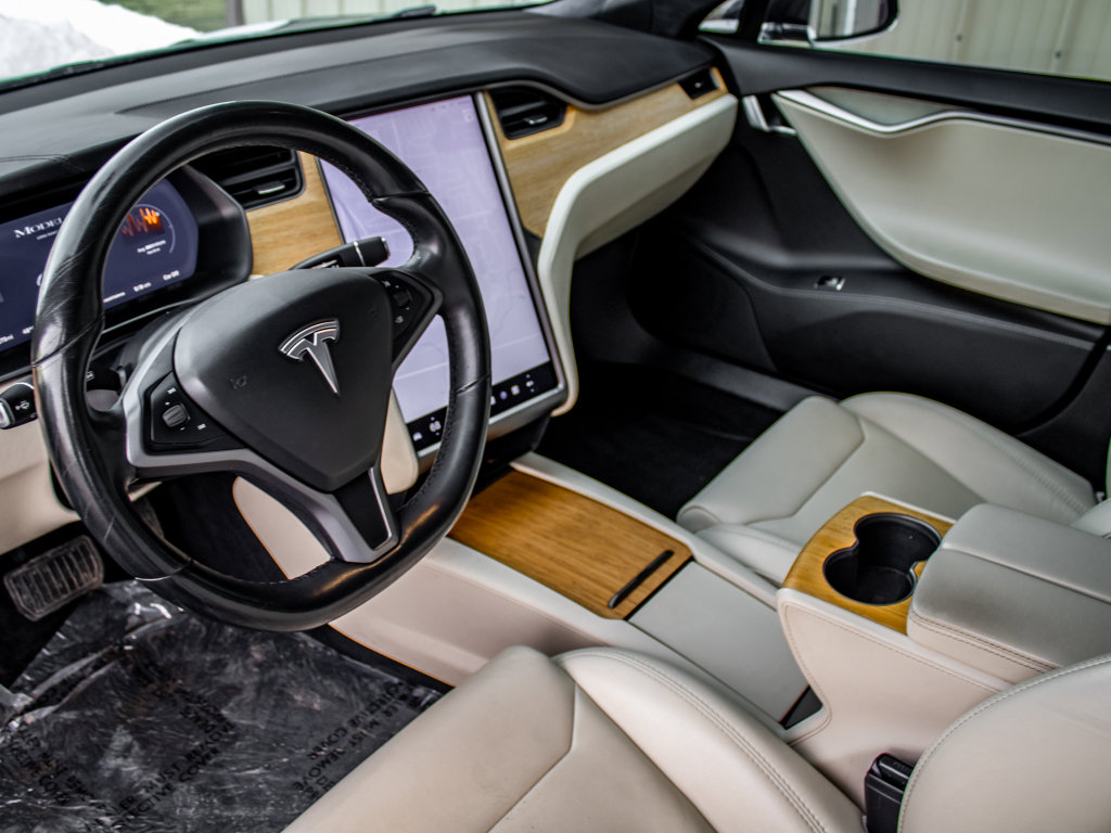 Used 2020 Tesla Model S Long Range Plus image 18