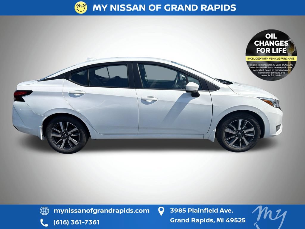Used 2025 Nissan Versa SV w/ Trunk Package FWD image 9