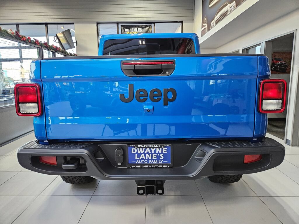 New 2025 Jeep Gladiator Sport AWD/4WD image 3