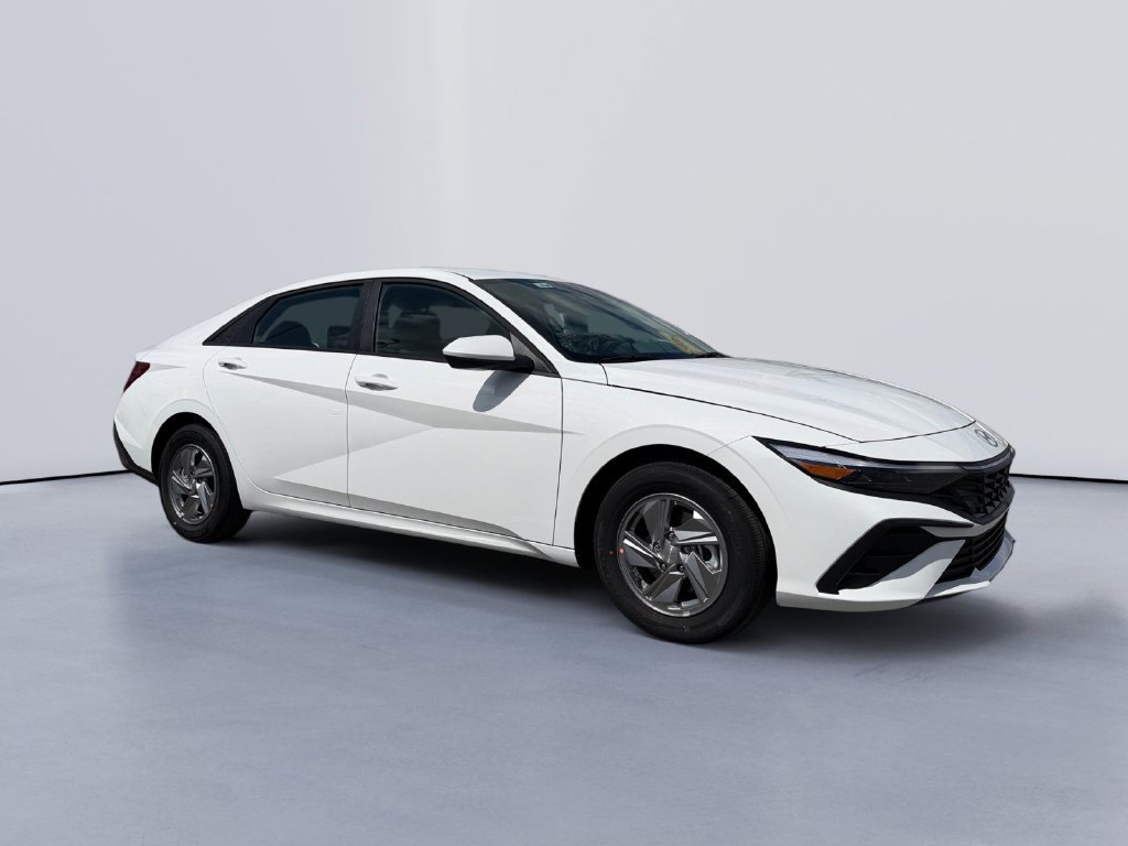 New 2026 Hyundai Elantra SE