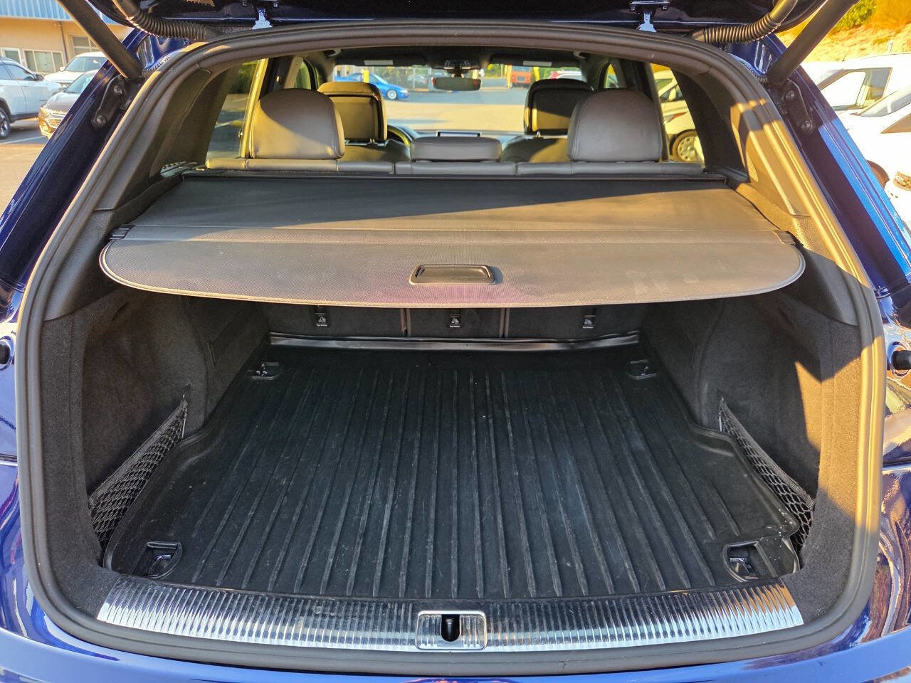 Used 2018 Audi SQ5 Prestige w/ Prestige Package image 21