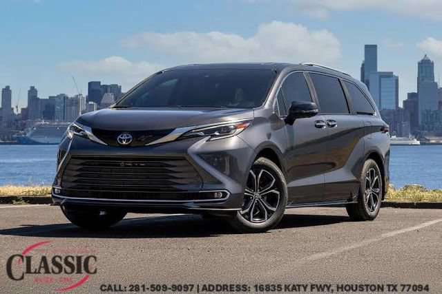 Used 2025 Toyota Sienna XSE w/ XSE Plus Package