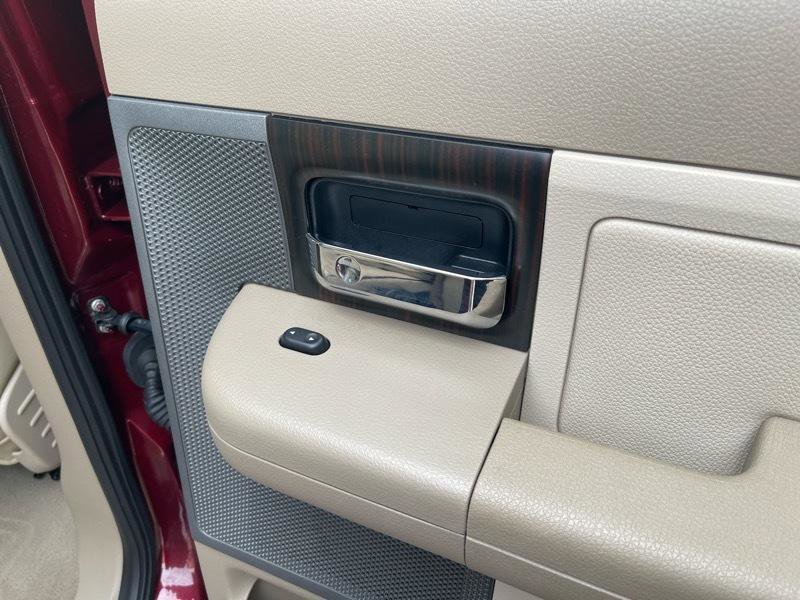 Used 2006 Lincoln Mark LT 4x4 image 44