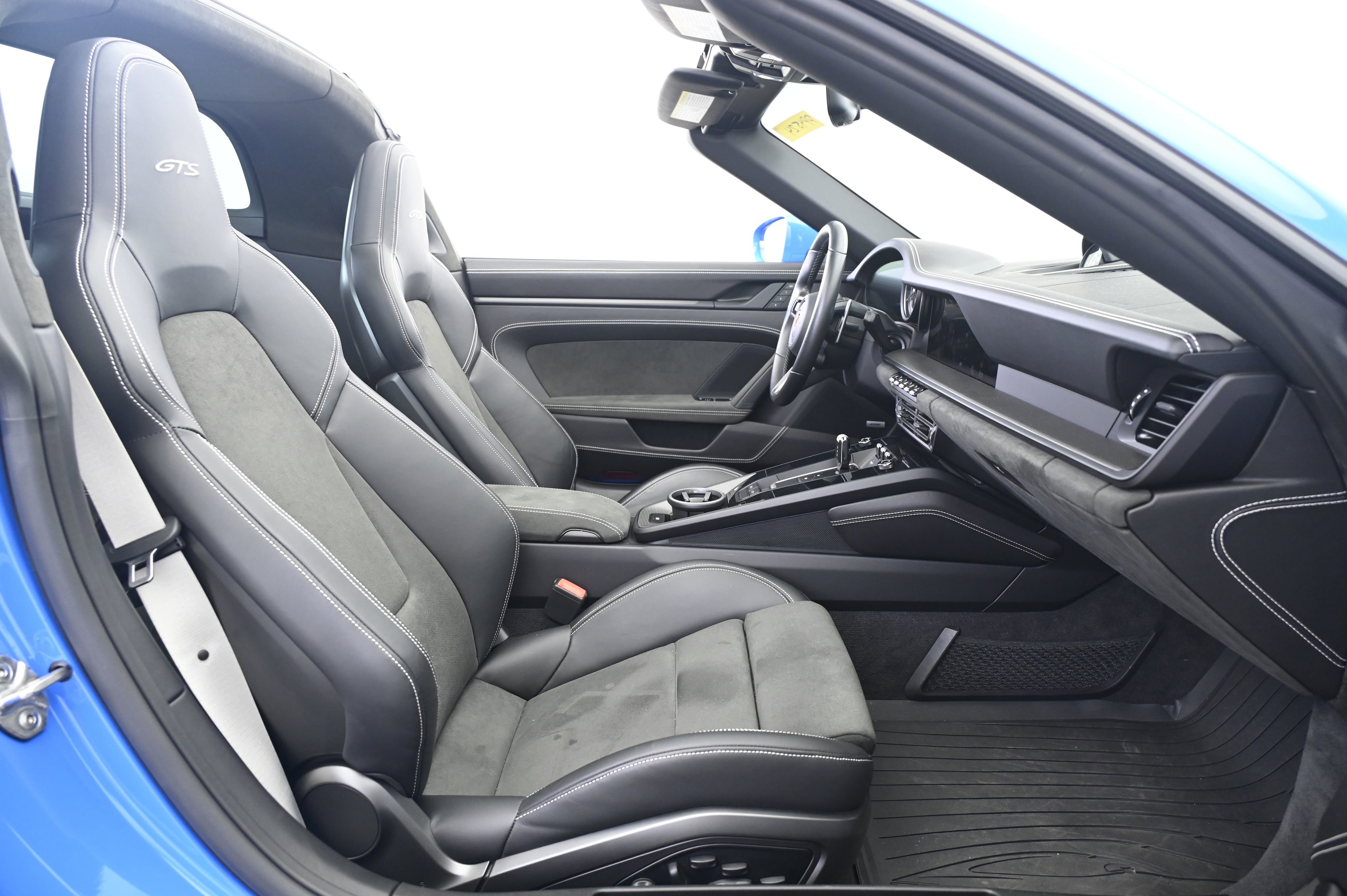 Certified 2022 Porsche 911 Targa 4S AWD/4WD image 23