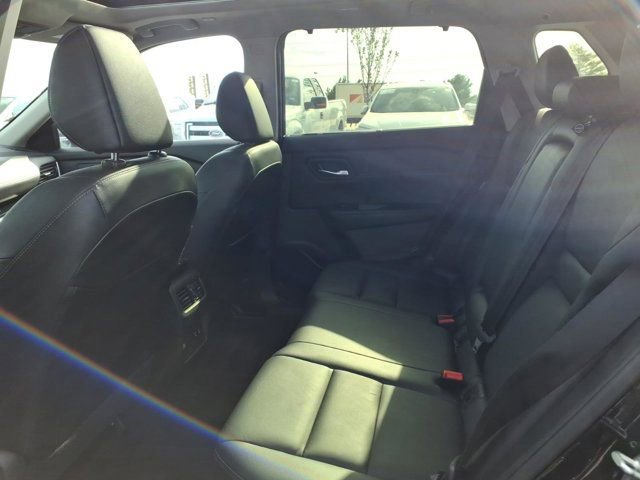 Used 2025 Nissan Rogue SL w/ Tech Package AWD/4WD image 27