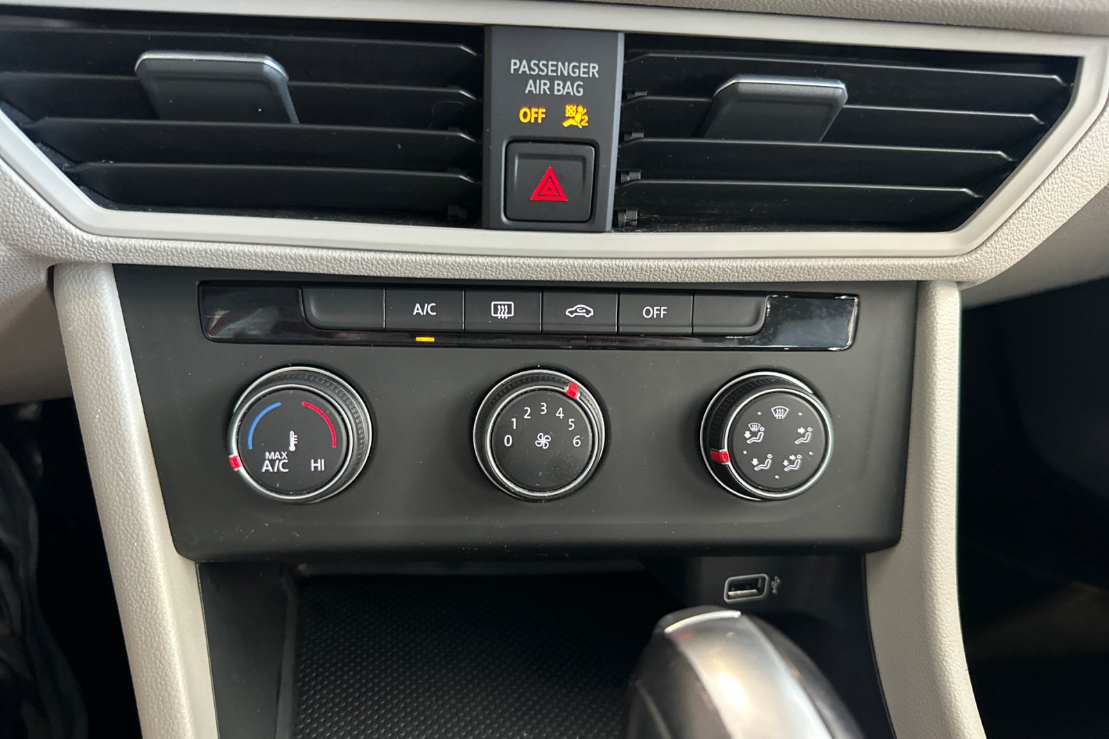 Used 2019 Volkswagen Jetta S w/ Driver Assistance Package FWD image 27