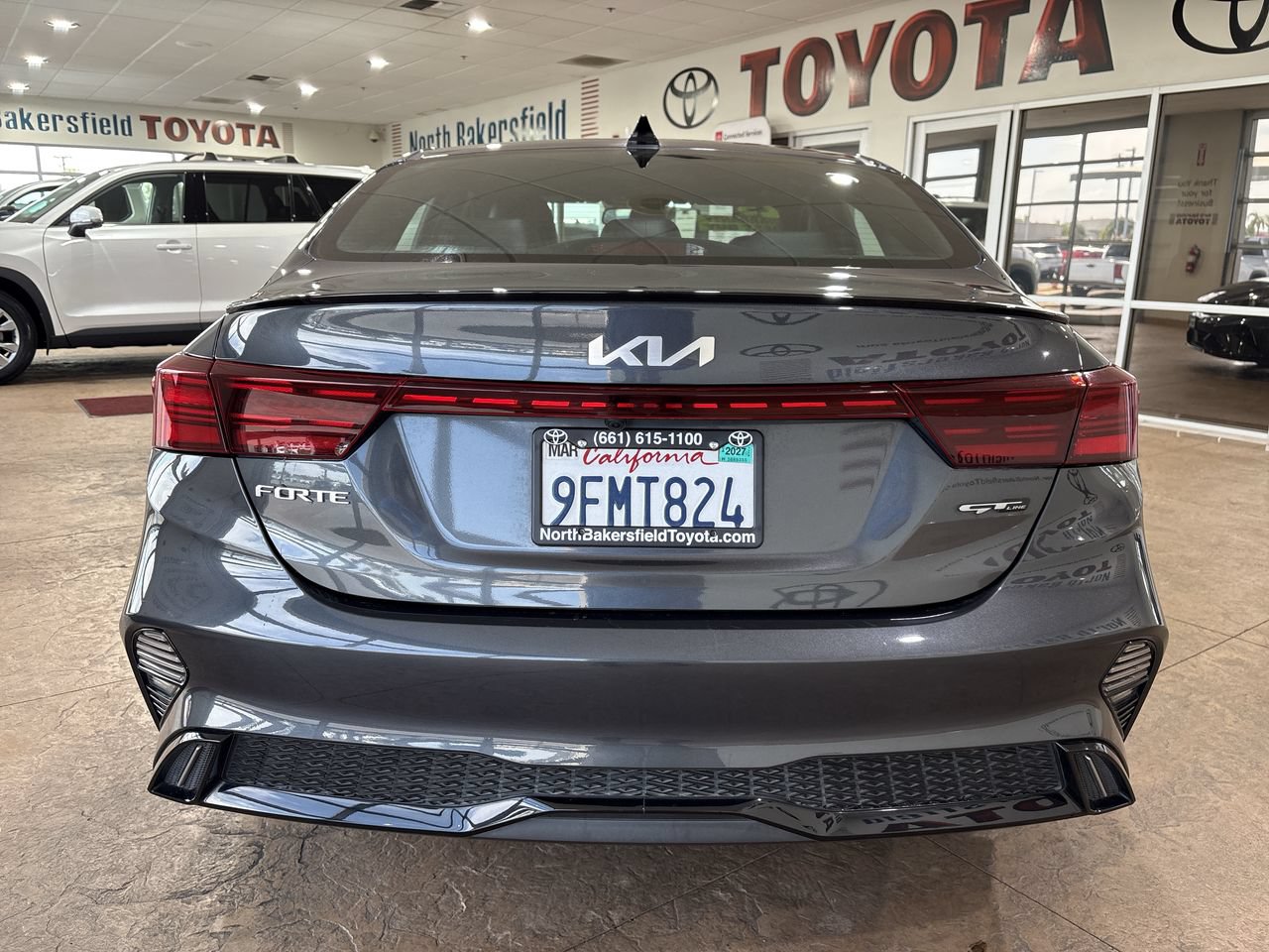 Used 2023 Kia Forte GT-Line w/ GT-Line Premium Package FWD image 9