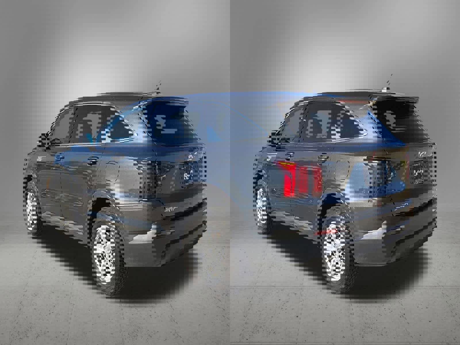 Used 2023 Kia Sorento LX image 4