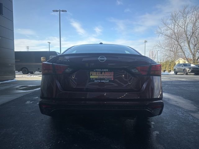 Used 2025 Nissan Altima 2.5 SV image 8
