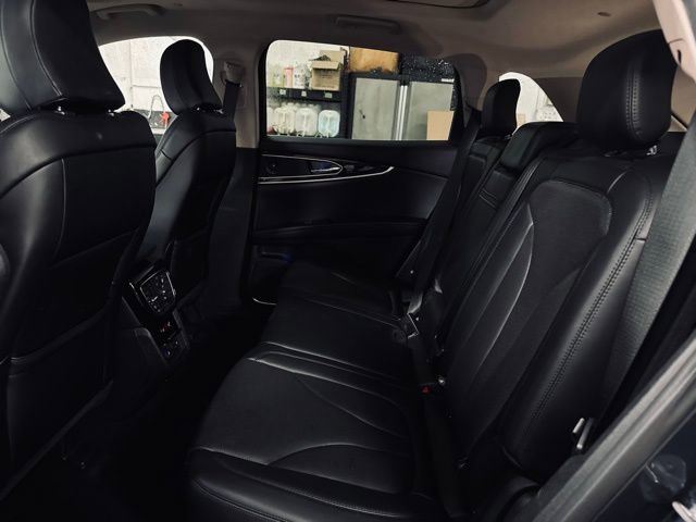 Used 2022 Lincoln Nautilus Reserve w/ Luxury Package AWD/4WD image 22