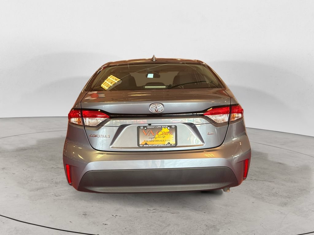 Used 2024 Toyota Corolla LE FWD image 4