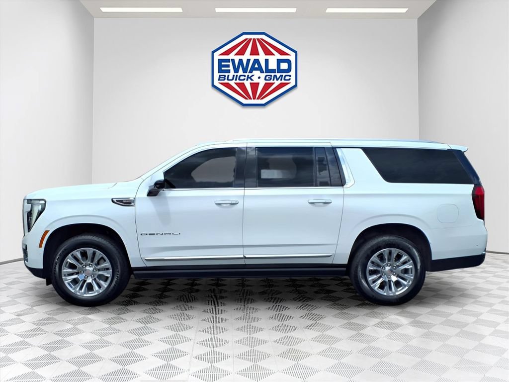 Certified 2025 GMC Yukon XL Denali w/ Sun & Power Step Package AWD/4WD image 3