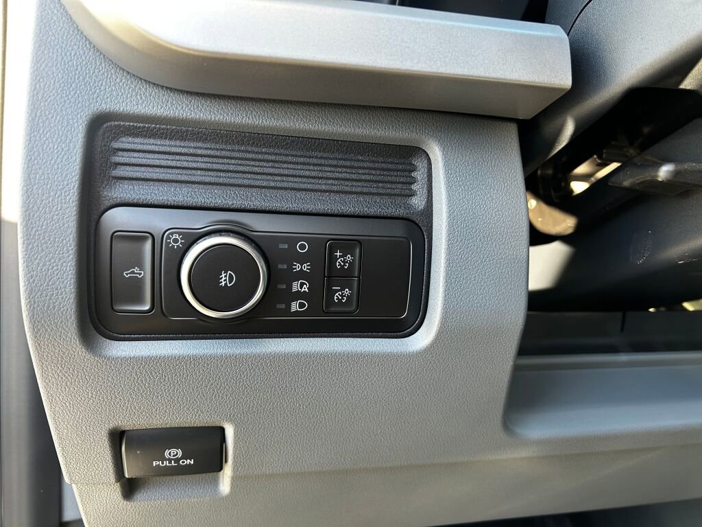 New 2026 Ford F350 XLT w/ FX4 Off-Road Package image 15