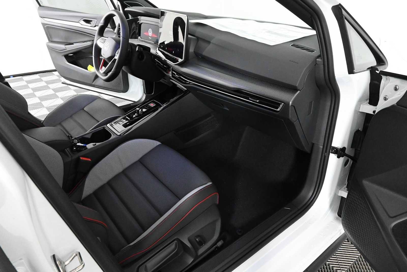New 2026 Volkswagen GTI SE FWD image 10
