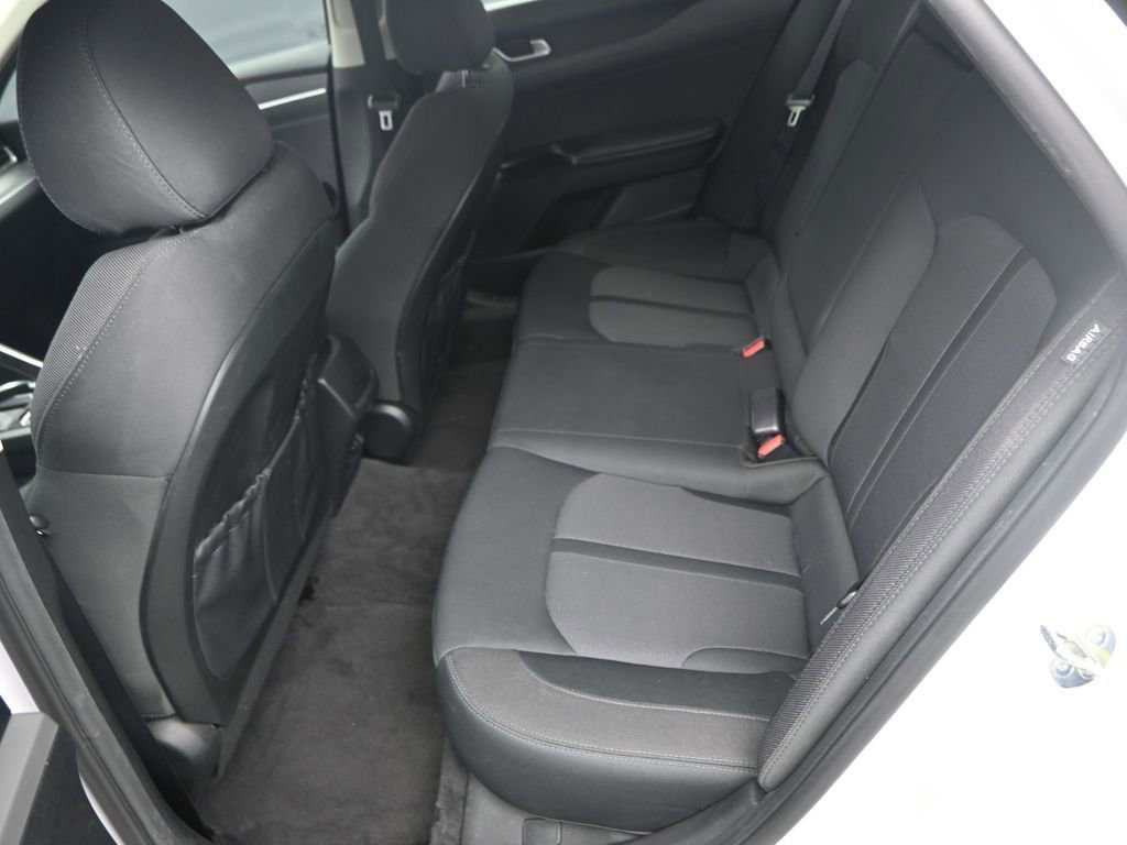 Used 2023 Kia K5 LXS image 11