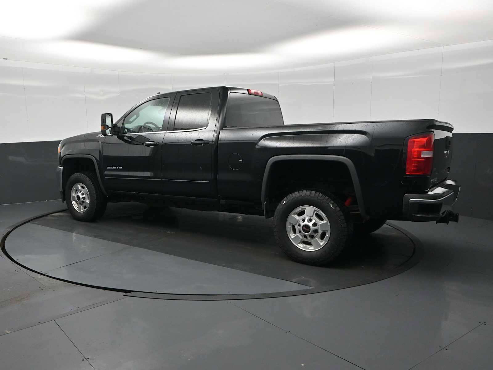 Used 2019 GMC Sierra 2500 SLE w/ Snow Plow Prep Package image 6