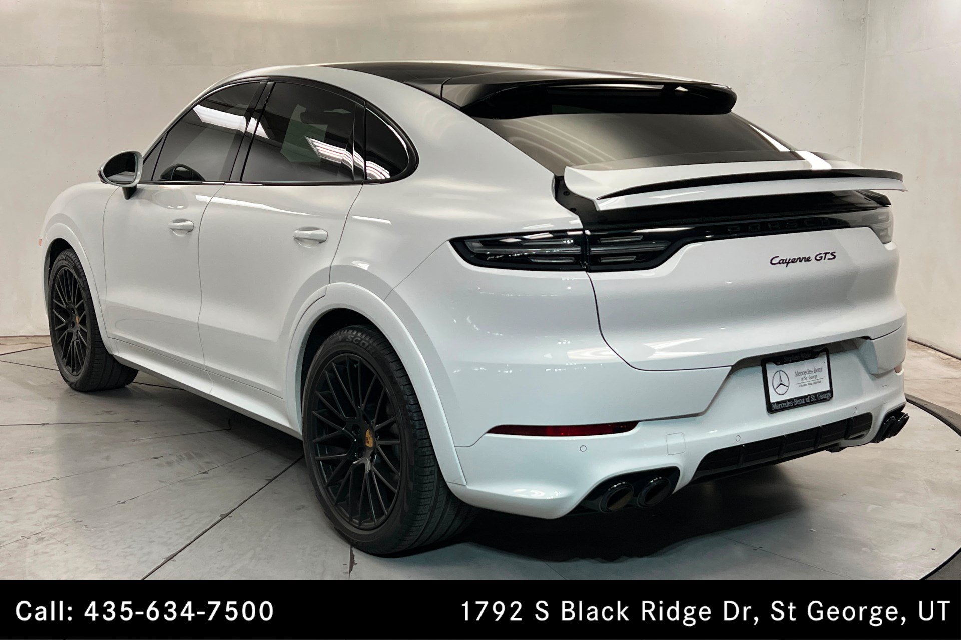 Used 2021 Porsche Cayenne GTS AWD/4WD image 3