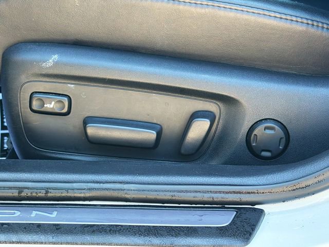 Used 2017 Toyota Avalon Limited w/ Carpet Mat Package FWD image 24