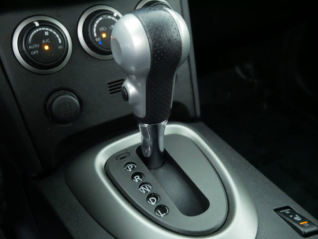 Used 2011 Nissan Rogue SV w/ SL Pkg image 25