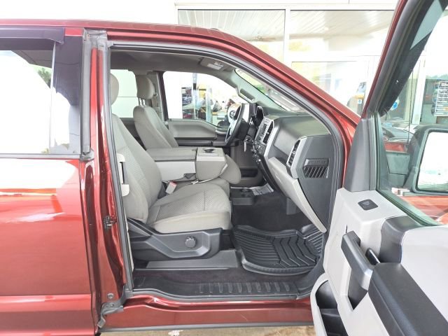 Used 2017 Ford F150 XLT w/ XTR Package image 45