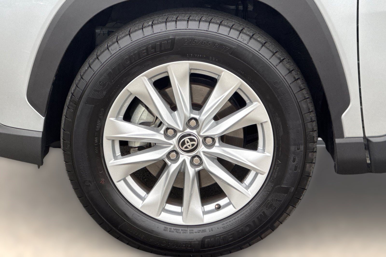 Used 2026 Toyota Corolla Cross LE FWD image 12