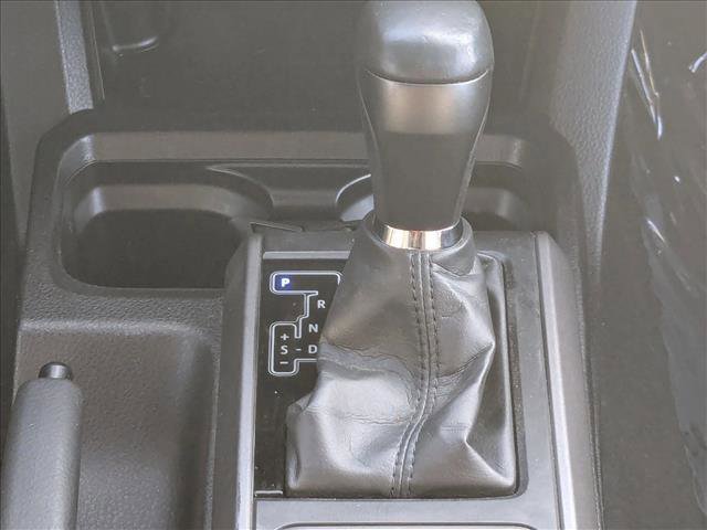 Used 2022 Toyota Tacoma TRD Sport w/ Technology Package RWD image 11