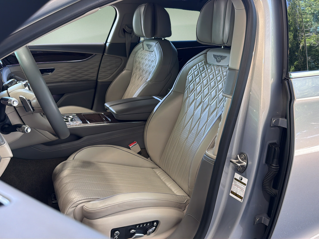 Used 2021 Bentley Flying Spur W12 AWD/4WD image 15
