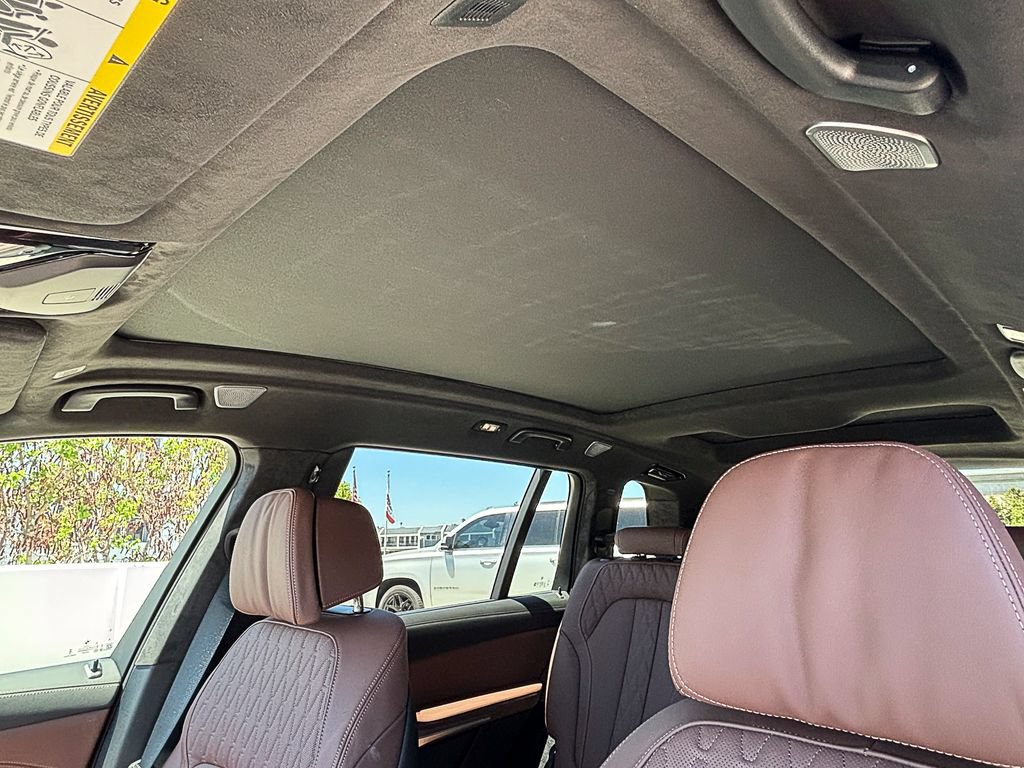New 2027 BMW X7 xDrive40i w/ Executive Package AWD/4WD image 13