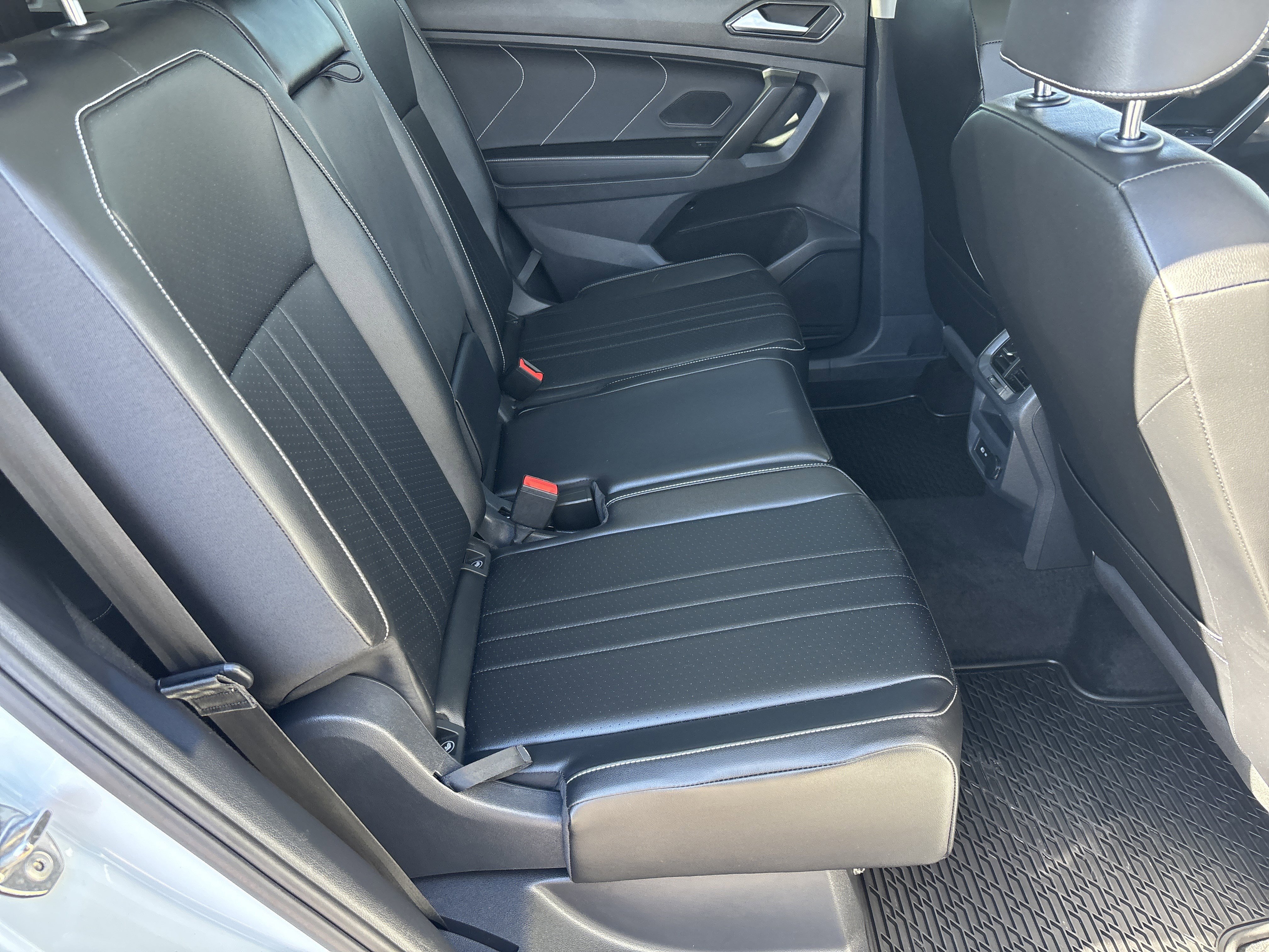 Used 2022 Volkswagen Tiguan SE image 12