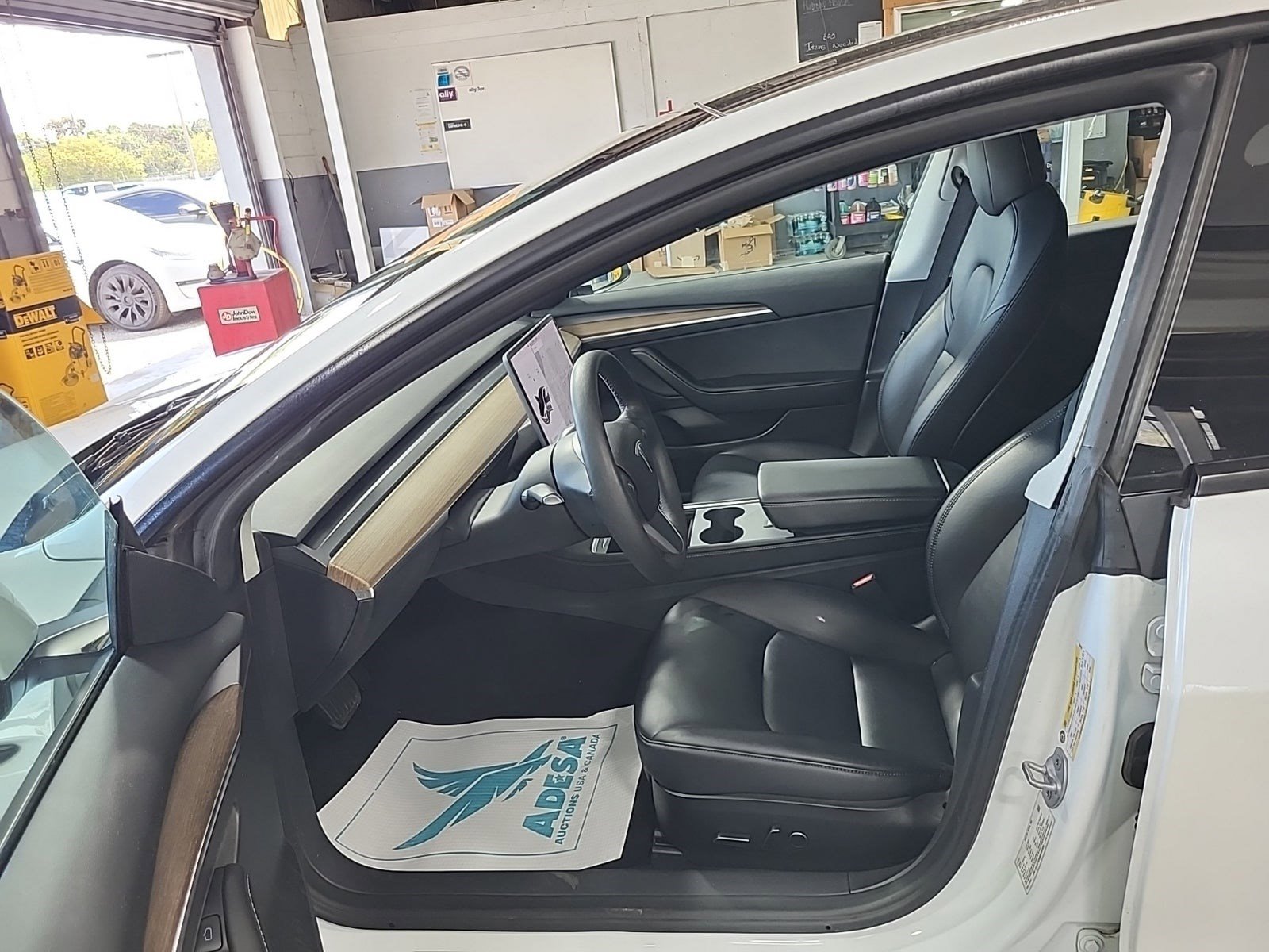 Used 2021 Tesla Model 3 Standard Range Plus image 10