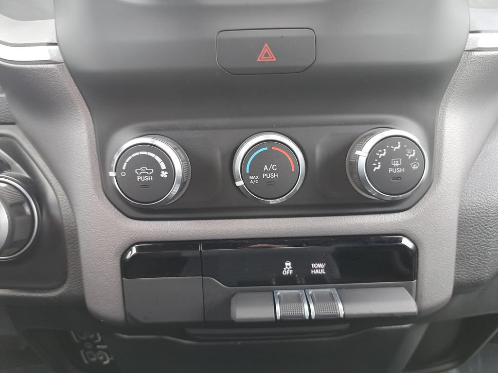 Used 2022 RAM 1500 Big Horn AWD/4WD image 21