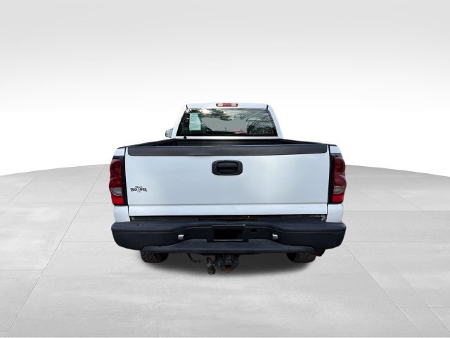Used 2005 Chevrolet Silverado 2500 W/T w/ Snow Plow Prep Package AWD/4WD image 4