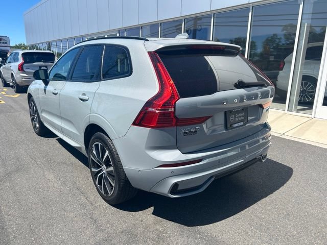Certified 2025 Volvo XC60 B5 Plus AWD/4WD image 3