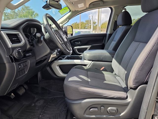 Used 2021 Nissan Titan SV w/ SV Convenience Package image 14