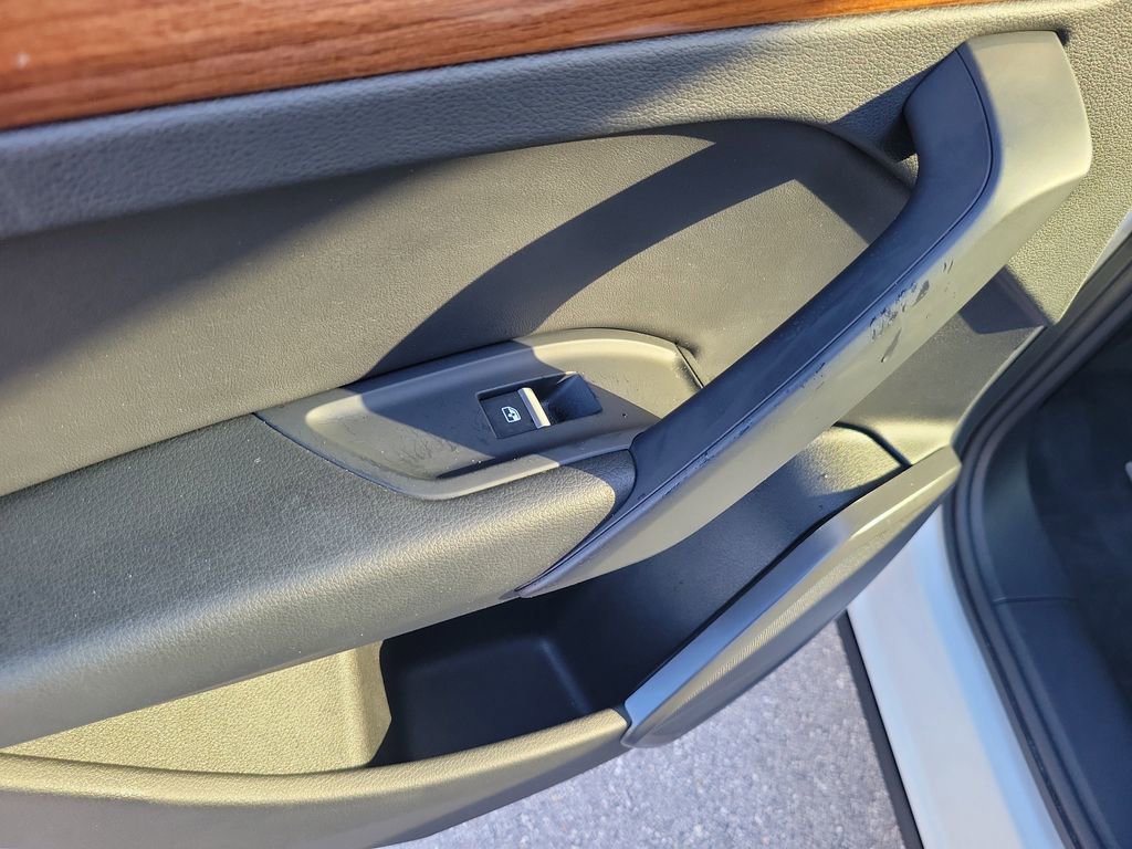 Used 2022 Audi Q5 2.0T Premium w/ Convenience Package image 12