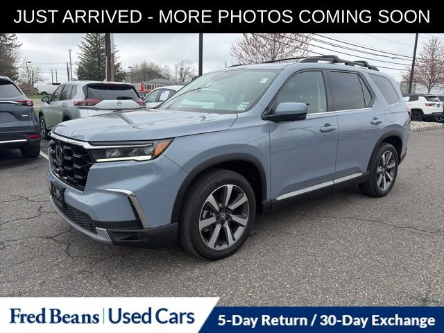 Used 2025 Honda Pilot Elite image 3